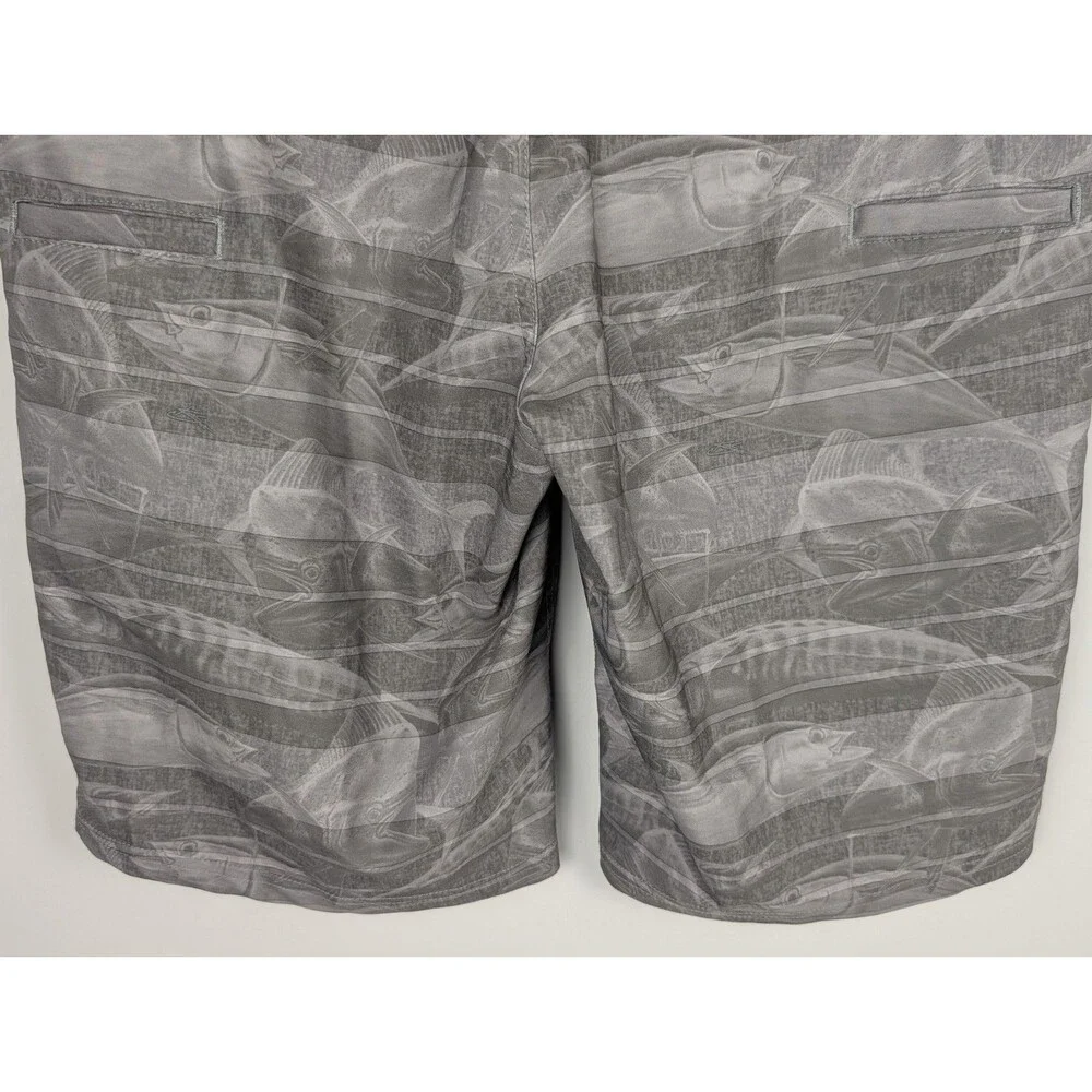 Huk Performance Fishing Shorts Men's 28 Gray Graphic Fish Print Hybrid Board - Picture 9 of 14